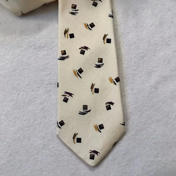 Pierre Balmain 100% Silk Tie - Picture 3 of 6